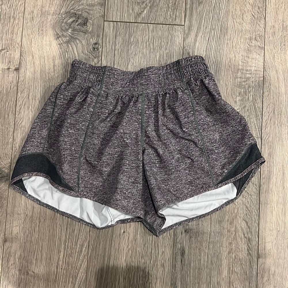 Lululemon hotty hot short